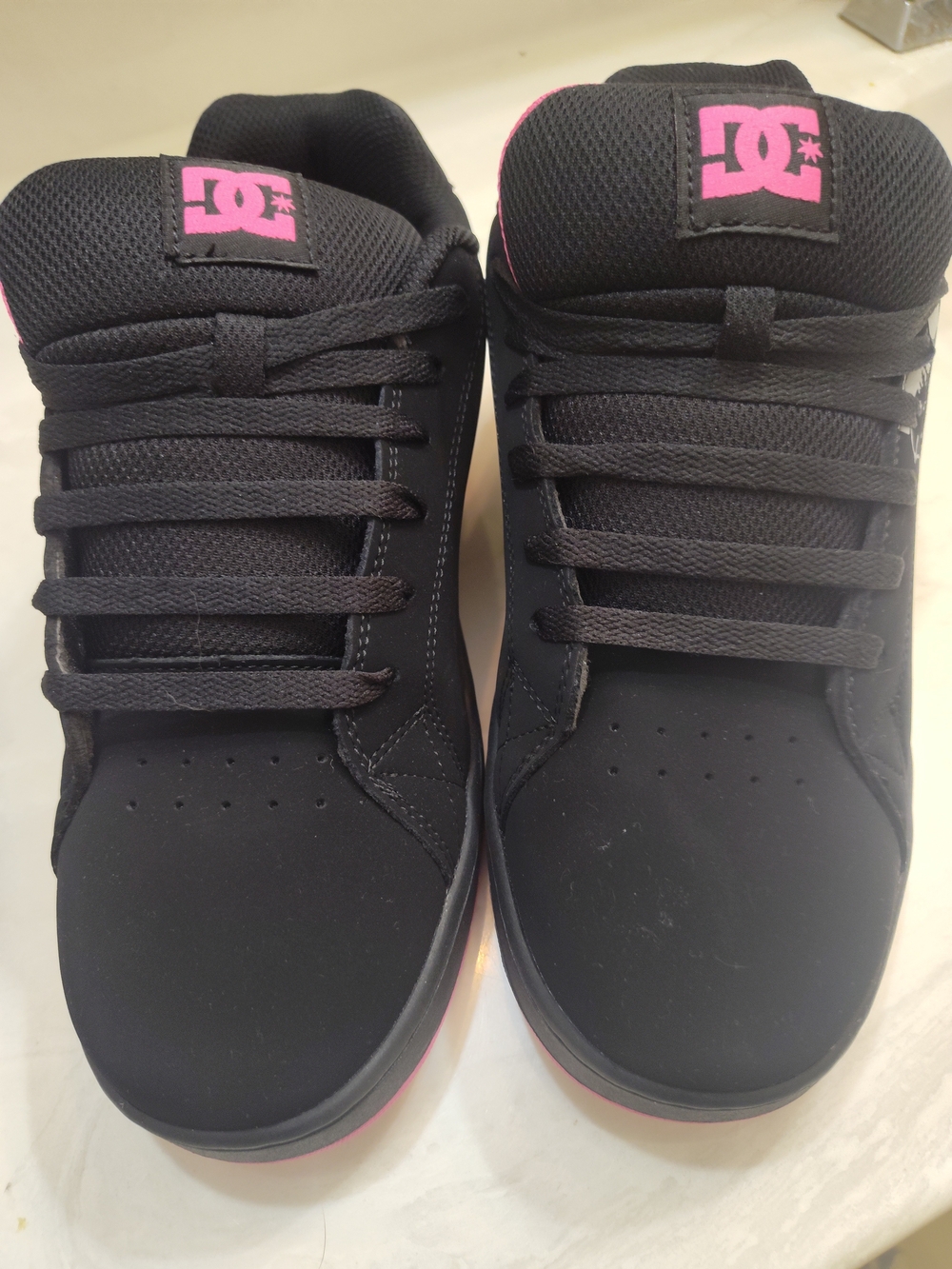Women's DC Size 11 - Picture 4 of 4
